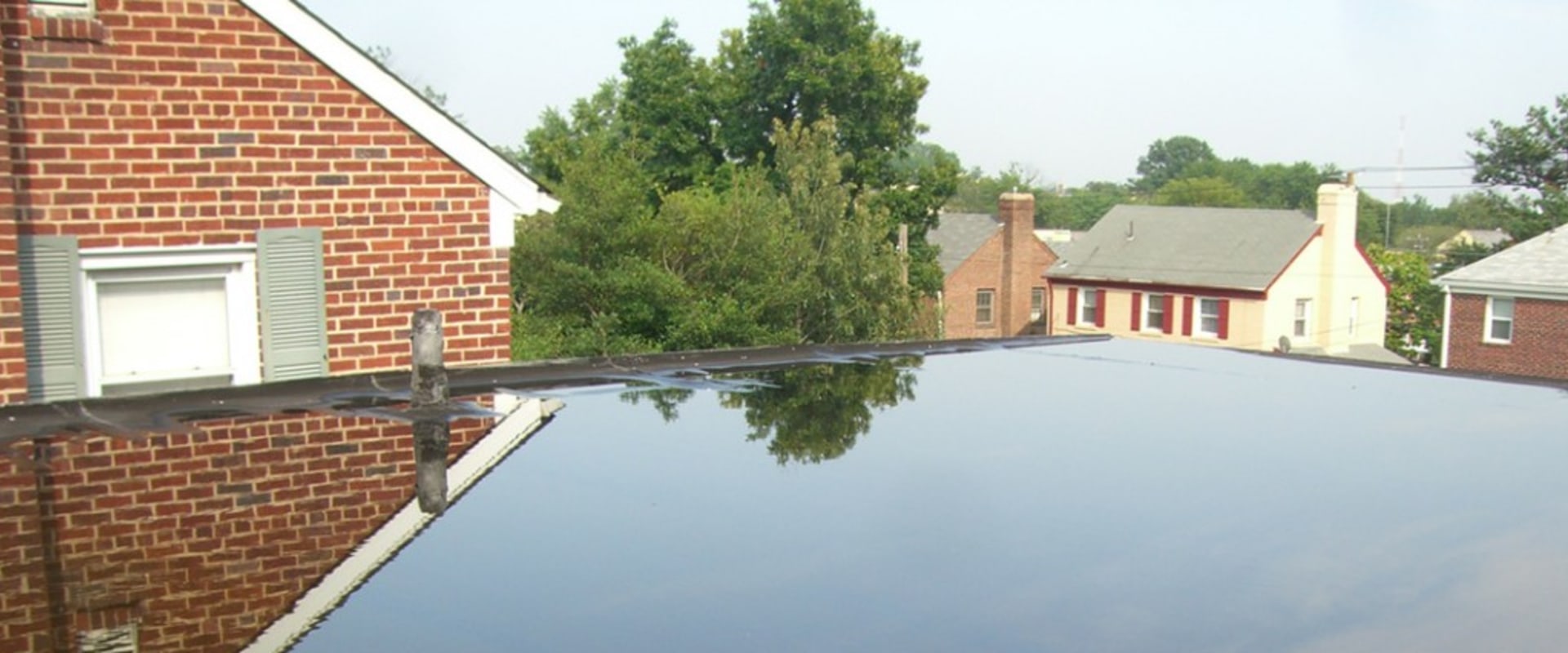 How thick should a flat roof be?